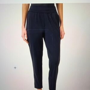 Travis Mathew Moveknit Resilience Pant Black Cropped Pull-On Tapered Pants